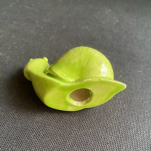 Chartreuse Snail XL Ceramic Bead Vintage 70s 80s Craft DIY - Picture 2 of 5